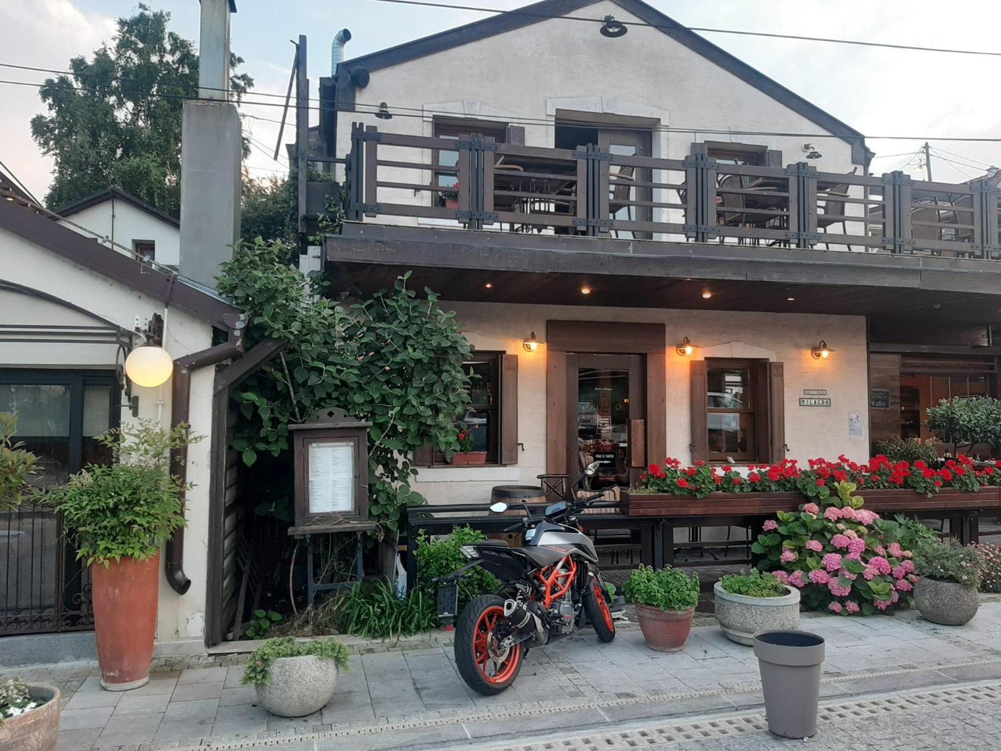 River Hostel Belgrado Exterior foto